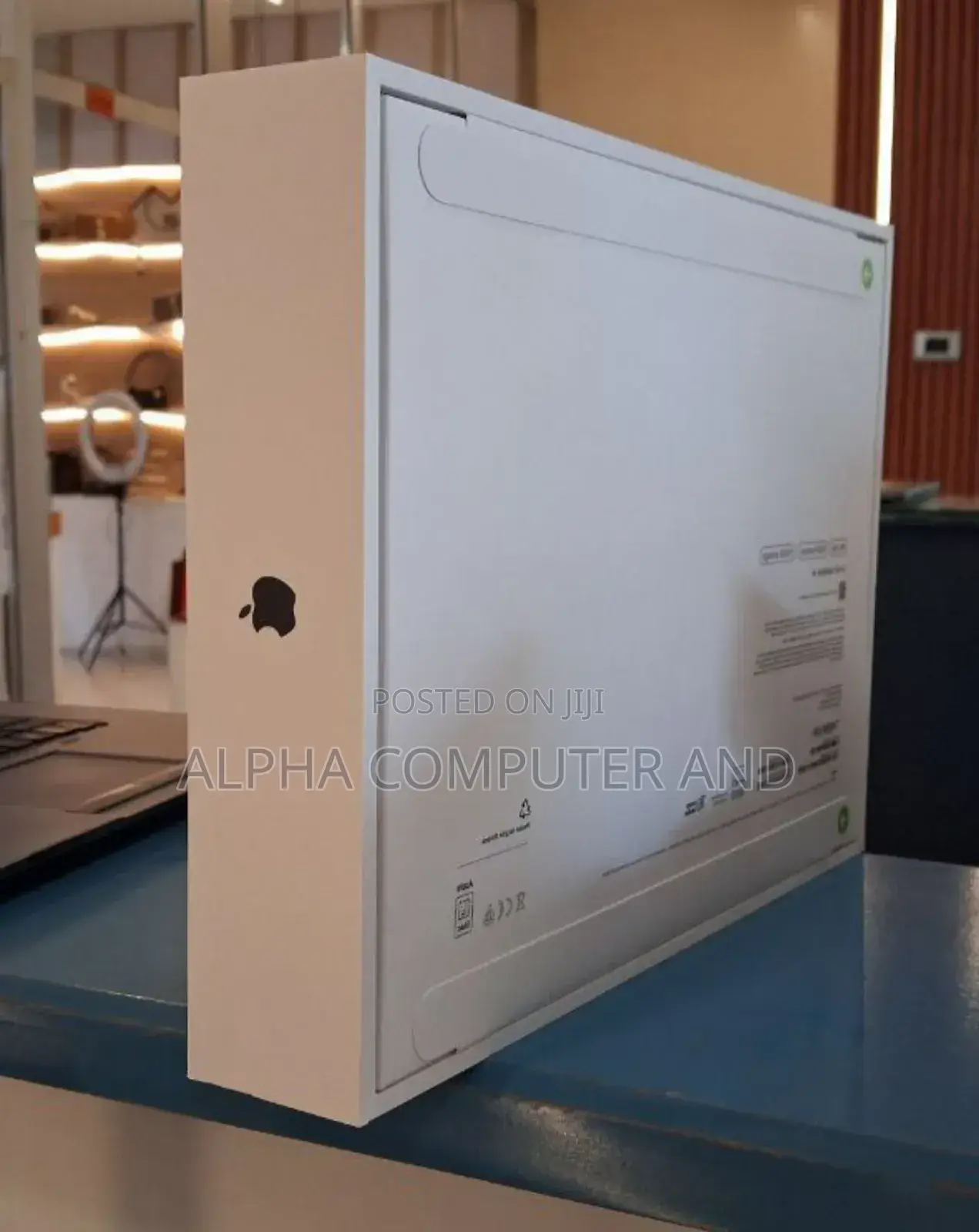 New Laptop Apple MacBook Air 2025 M4 15-Inch 16GB Apple M4 SSD 512GB