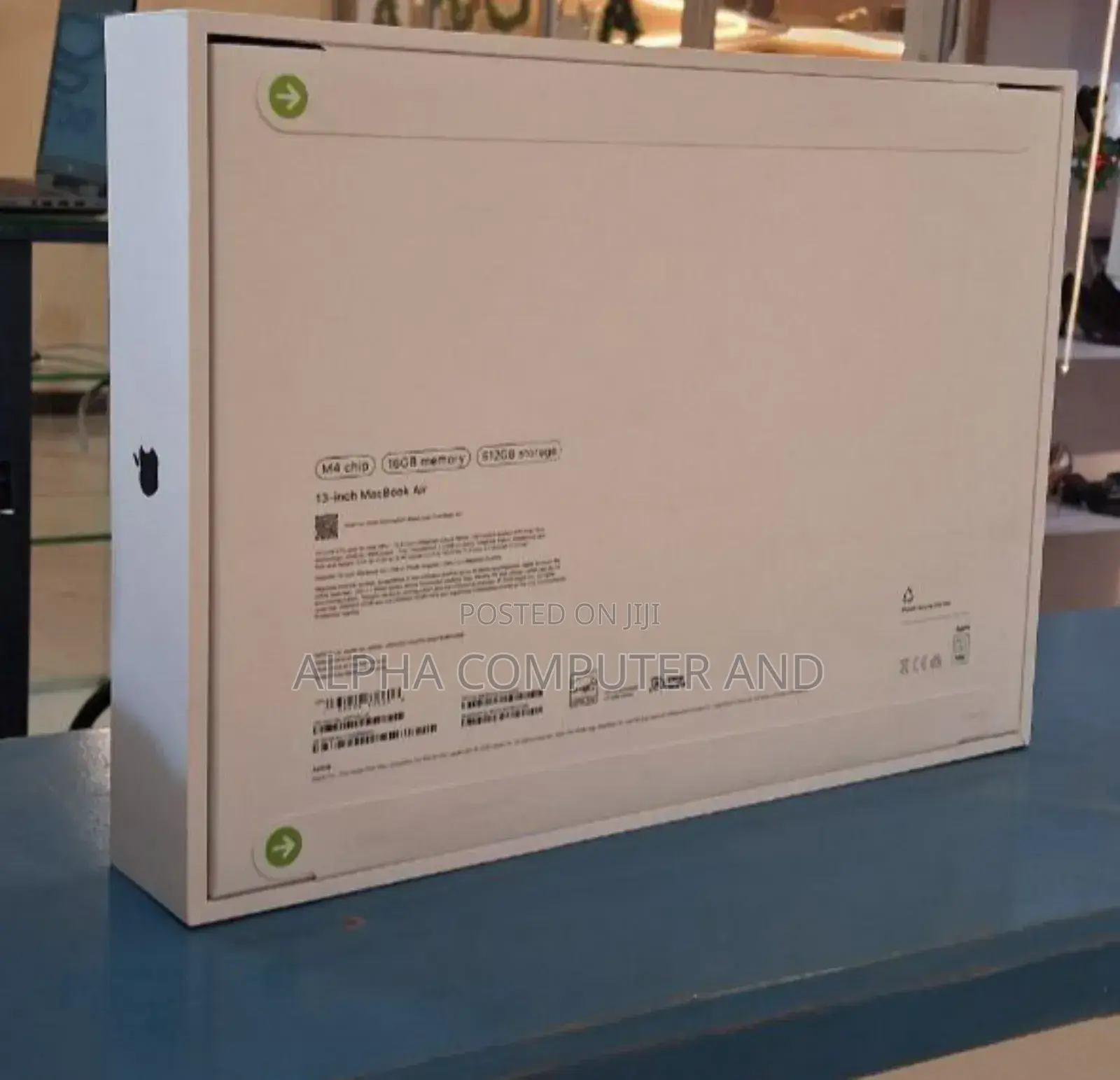 New Laptop Apple MacBook Air 2025 M4 15-Inch 16GB Apple M4 SSD 512GB