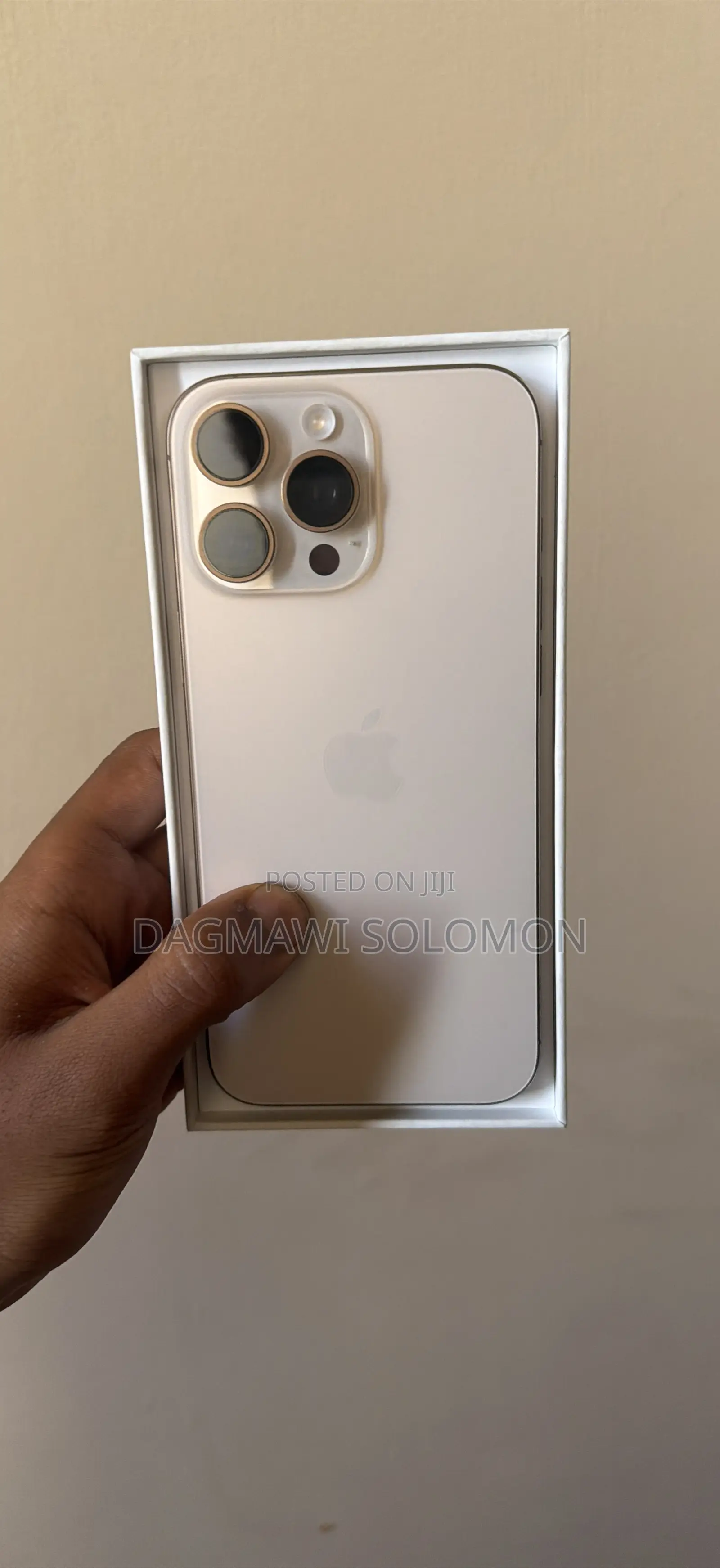 New Apple iPhone 16 Pro Max 256 GB Gold