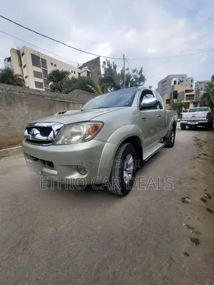 Toyota Hilux 2008 Gold