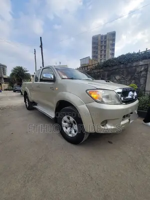 Toyota Hilux 2008 Gold