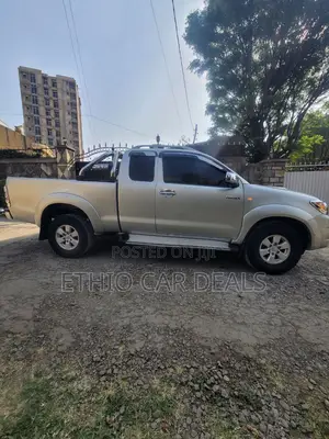 Toyota Hilux 2008 Gold
