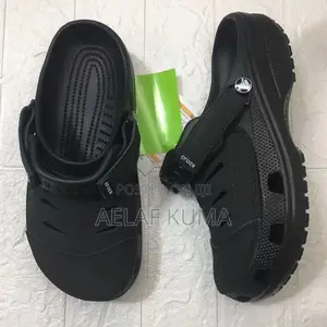 Original Crocs Sandals – Comfortable, Lightweight Durable