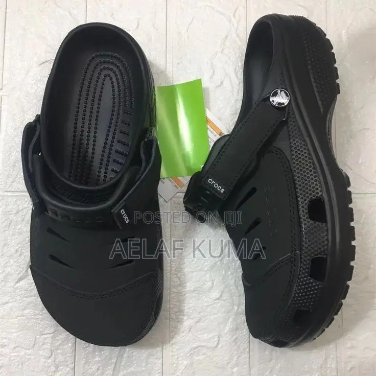 Original Crocs Sandals – Comfortable, Lightweight Durable