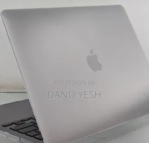 New Laptop Apple MacBook Pro 2022 M2 8GB Apple M1 SSD 256GB