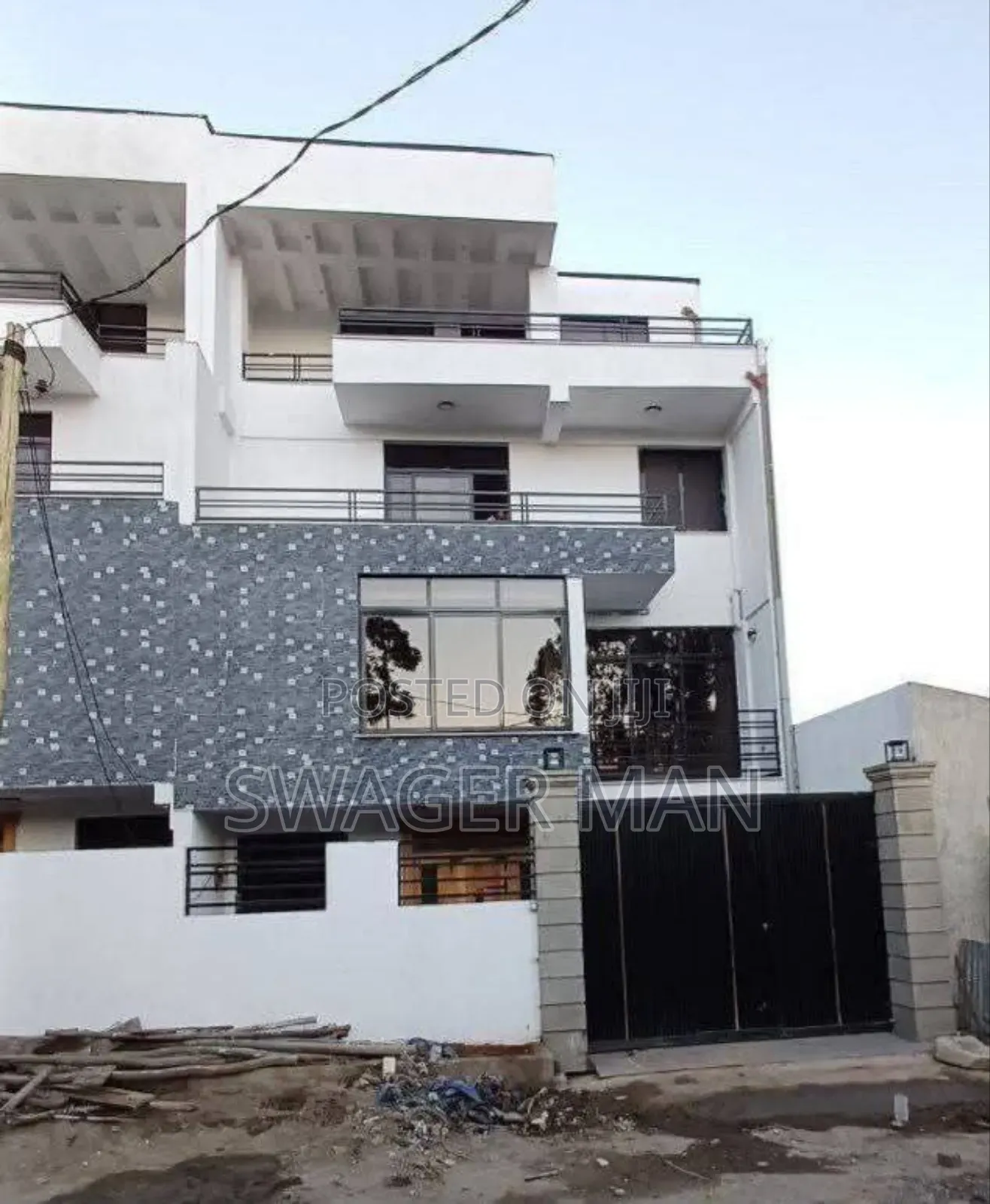 Furnished 9bdrm Townhouse/Terrace in Sumit Golagul, Yeka for sale