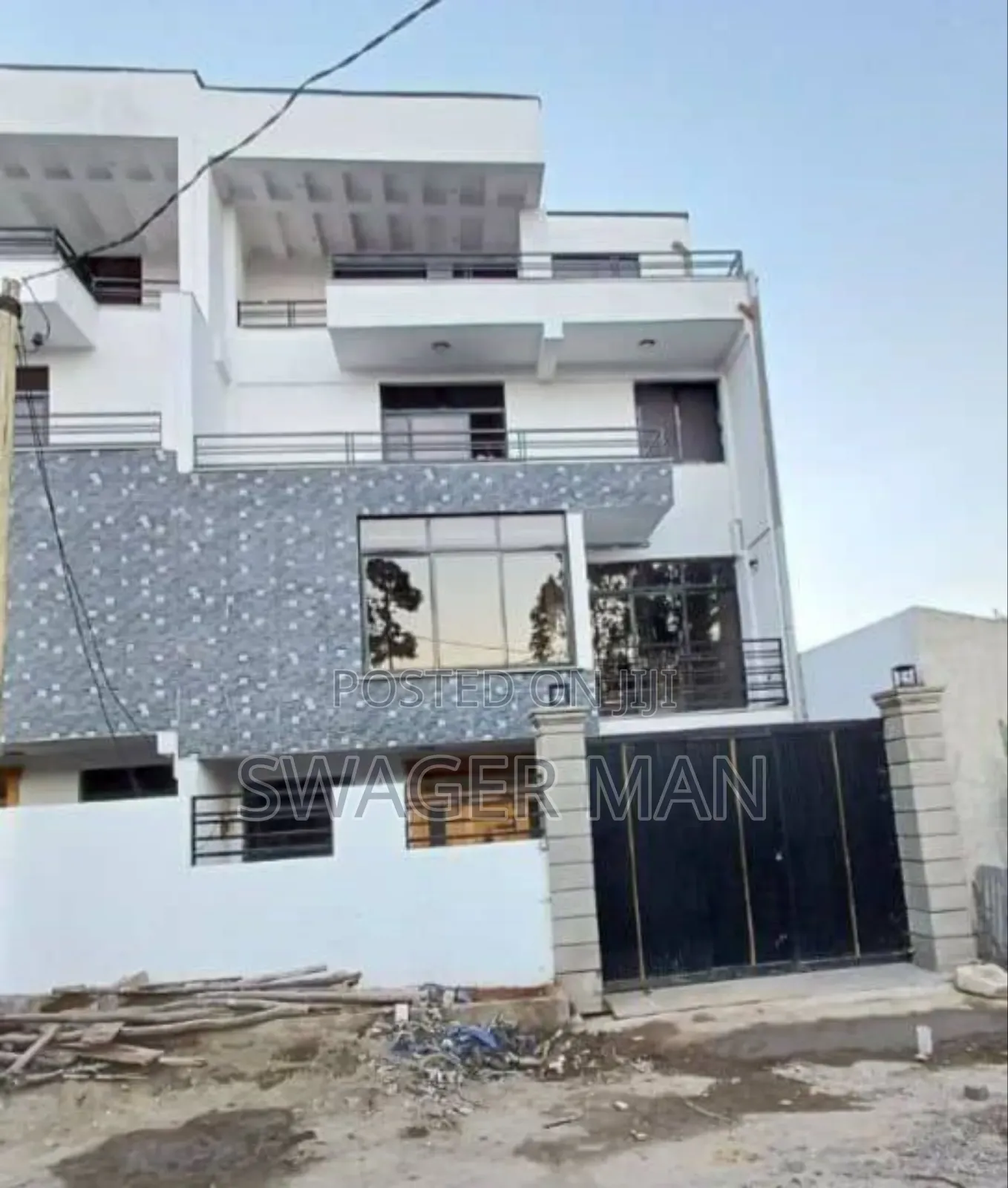 Furnished 9bdrm Townhouse/Terrace in Sumit Golagul, Yeka for sale