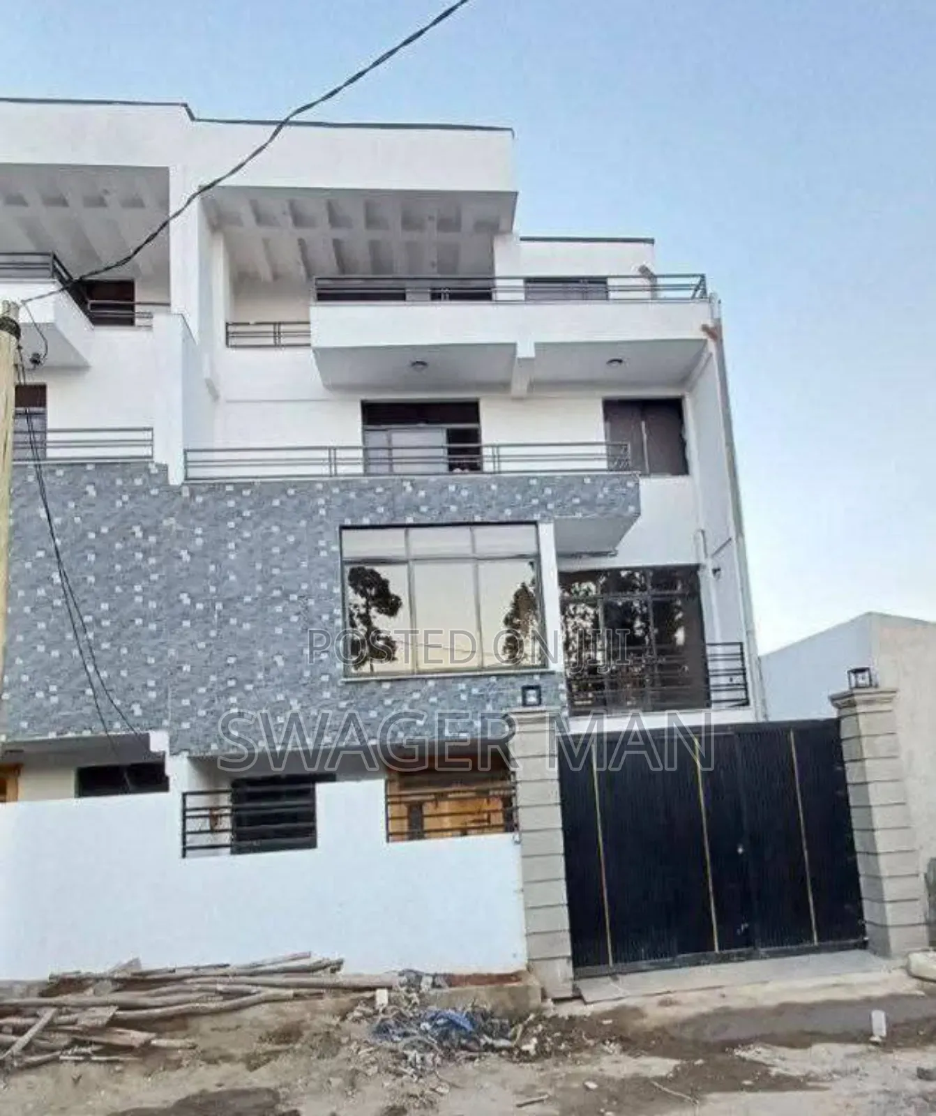 Furnished 9bdrm Townhouse/Terrace in Sumit Golagul, Yeka for sale