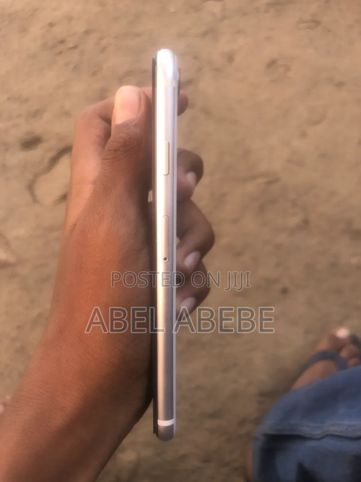 Apple iPhone SE (2022) 64 GB White