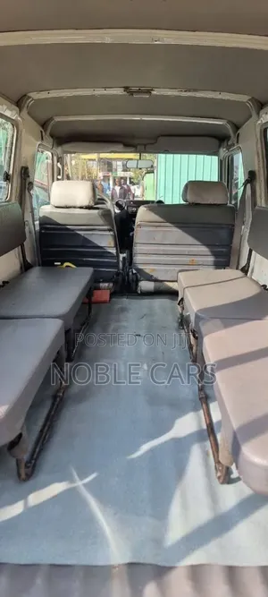 Toyota Land Cruiser 2011 White