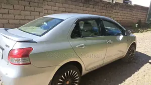 Toyota Yaris 1.3 2006 Silver