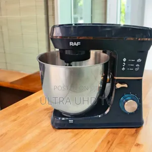 Raf Mixer Features Multiple Speeds and a Pulse Function.