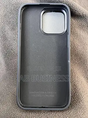 iPhone 15 Pro Max Cover / Case