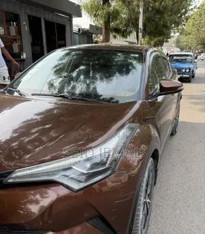 Toyota C-HR 2017 Brown
