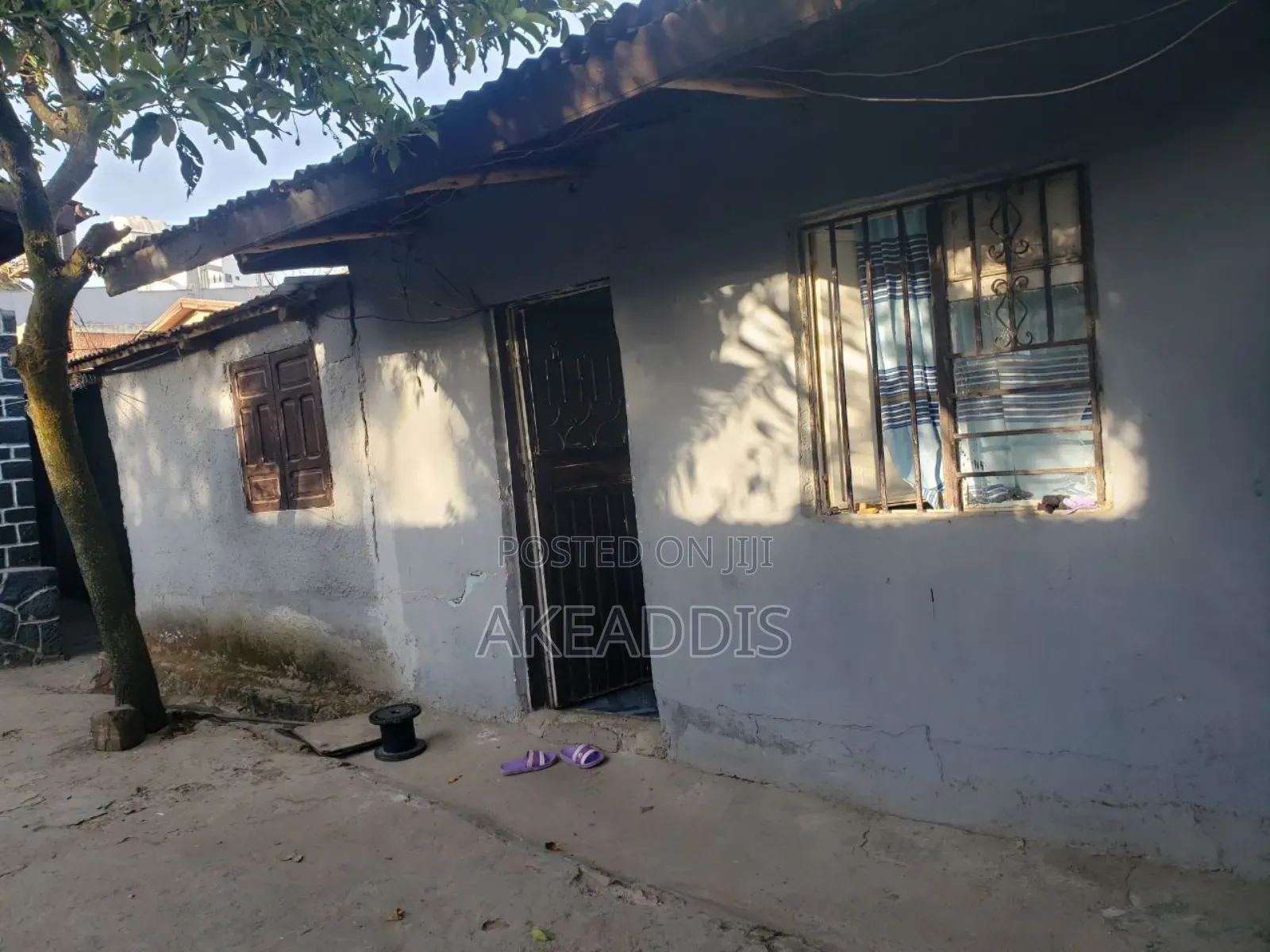 6bdrm House in ሳርቤት, Nifas Silk-Lafto for sale