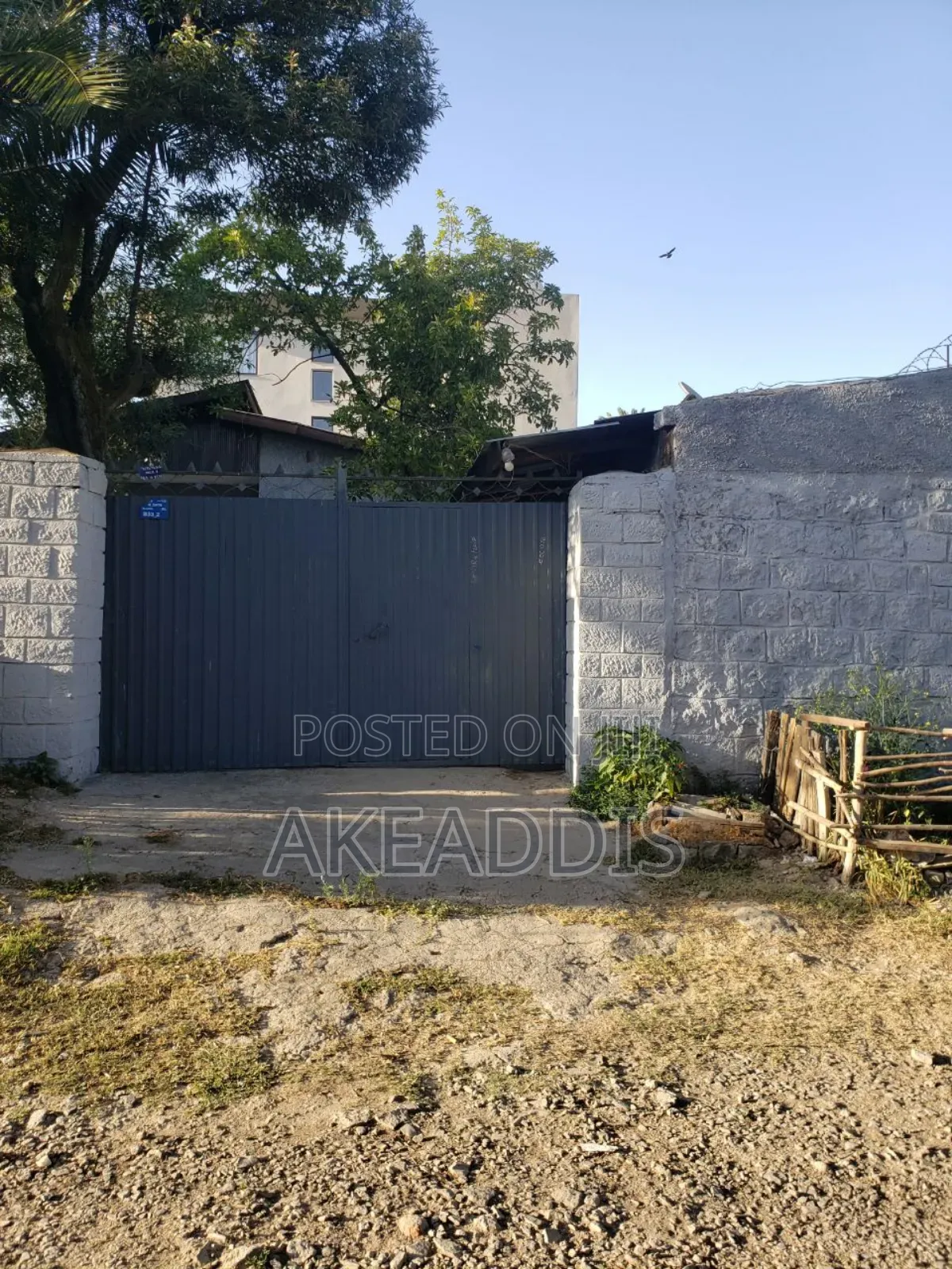 6bdrm House in ሳርቤት, Nifas Silk-Lafto for sale