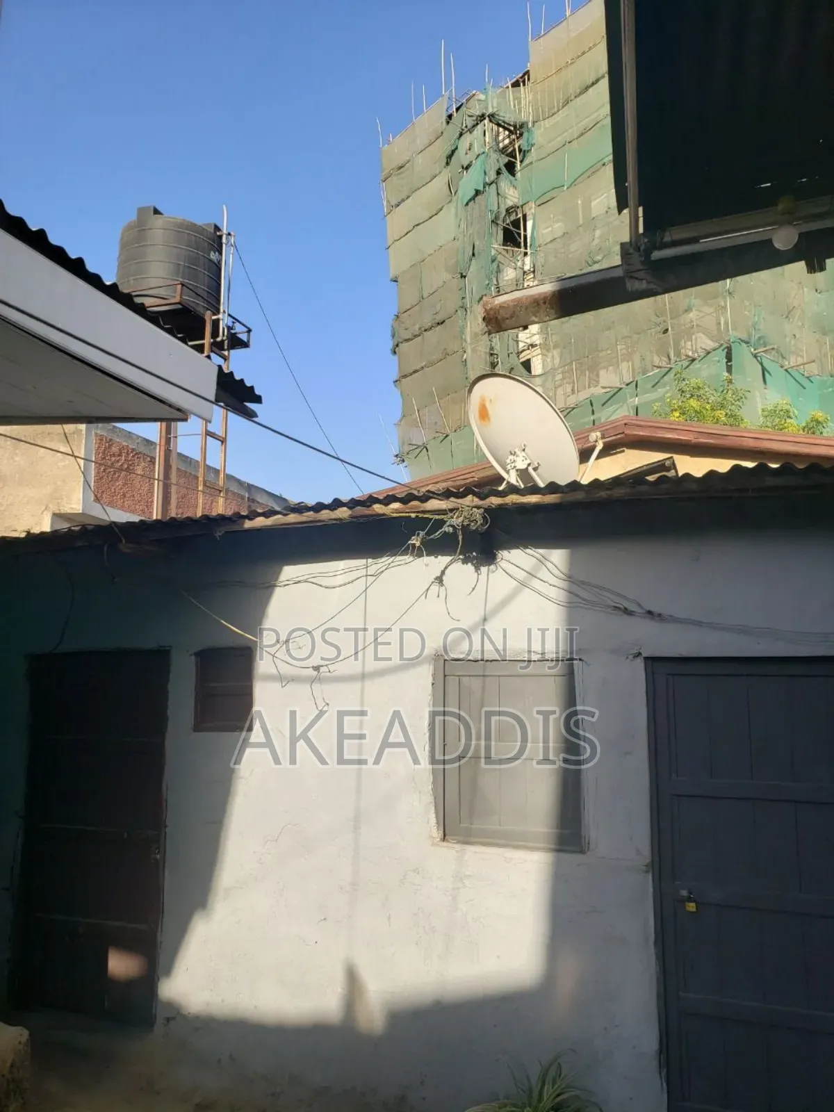 6bdrm House in ሳርቤት, Nifas Silk-Lafto for sale