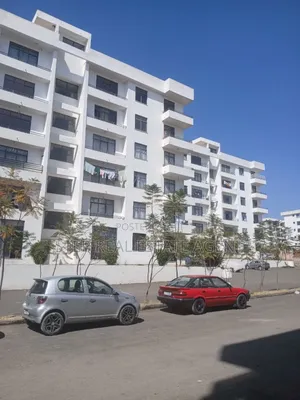 3bdrm Apartment in Yeka for sale