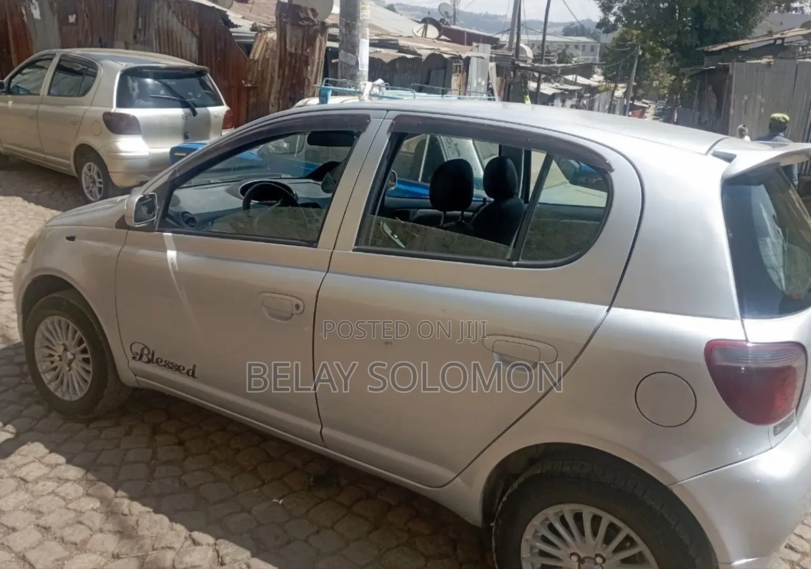 Toyota Vitz 2001 Silver