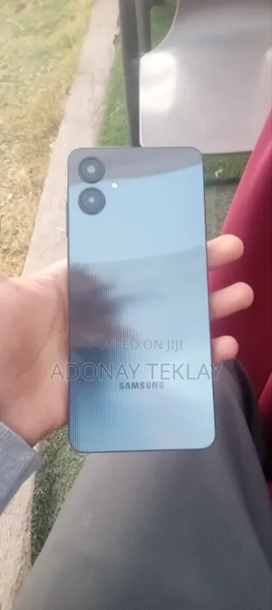 New Samsung Galaxy A06 64 GB Black