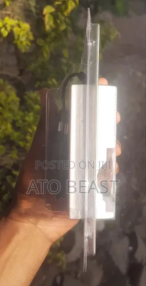 Maxday a-612 Universal Battery Charger for Rechargeable