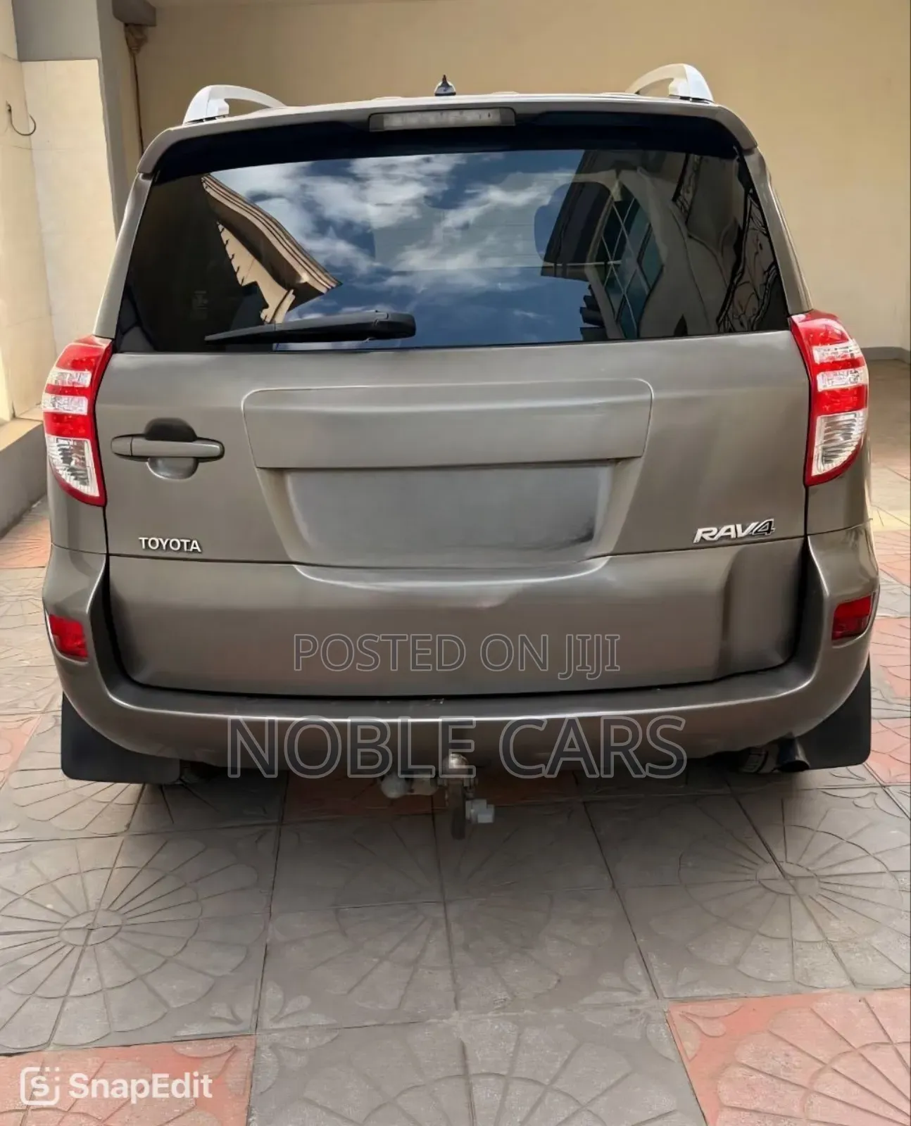 Toyota RAV4 2010 Brown