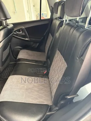 Toyota RAV4 2010 Brown