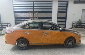 Toyota Yaris 2016 Yellow
