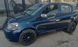Toyota Vitz 2004 Blue