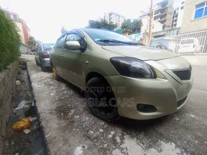 Toyota Yaris 2007 Gold