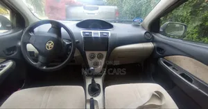 Toyota Yaris 2007 Gold