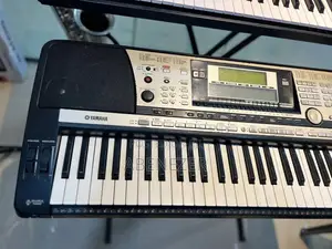 Yamaha PSR S950 Keyboard