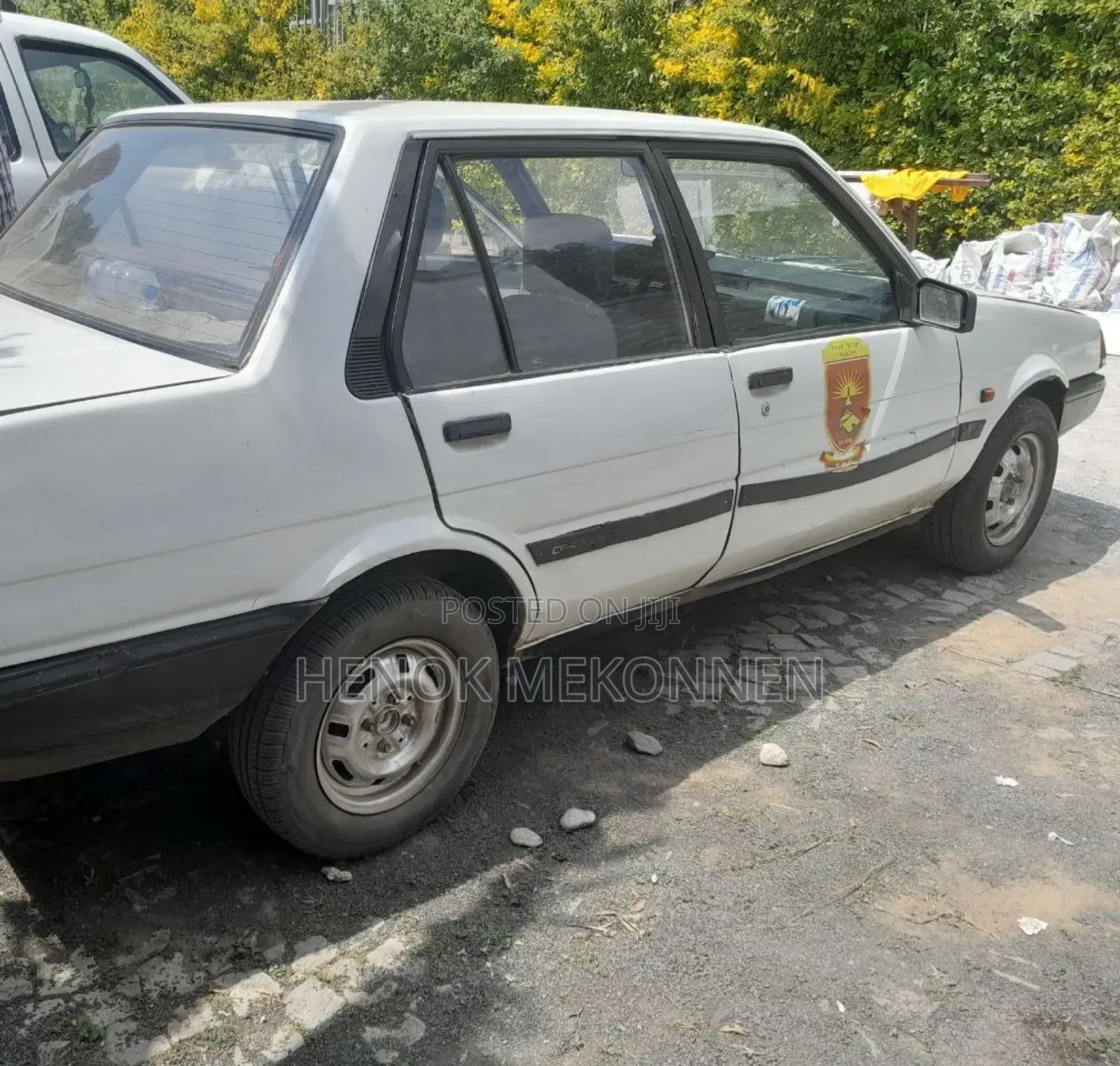 Toyota Corolla 1987 White