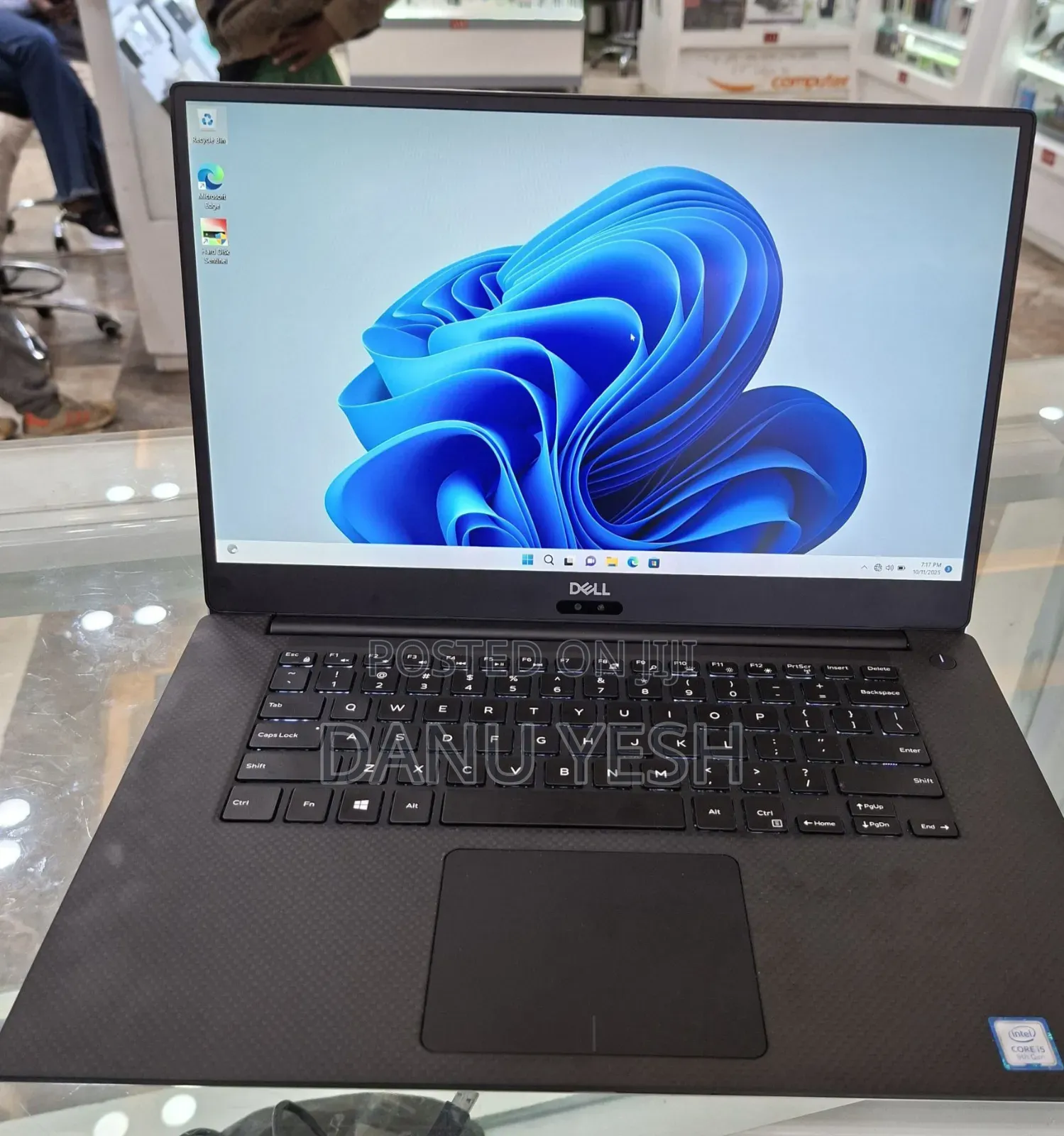 New Laptop Dell Precision 5540 16GB Intel Core I5 SSD 256GB