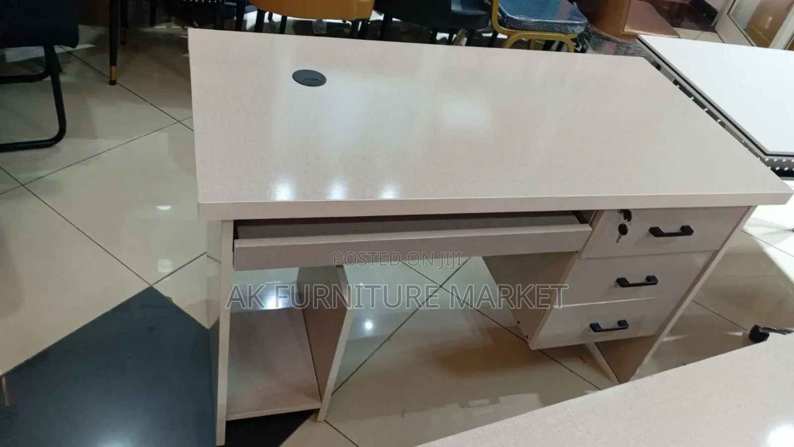 High Quality Computer Table