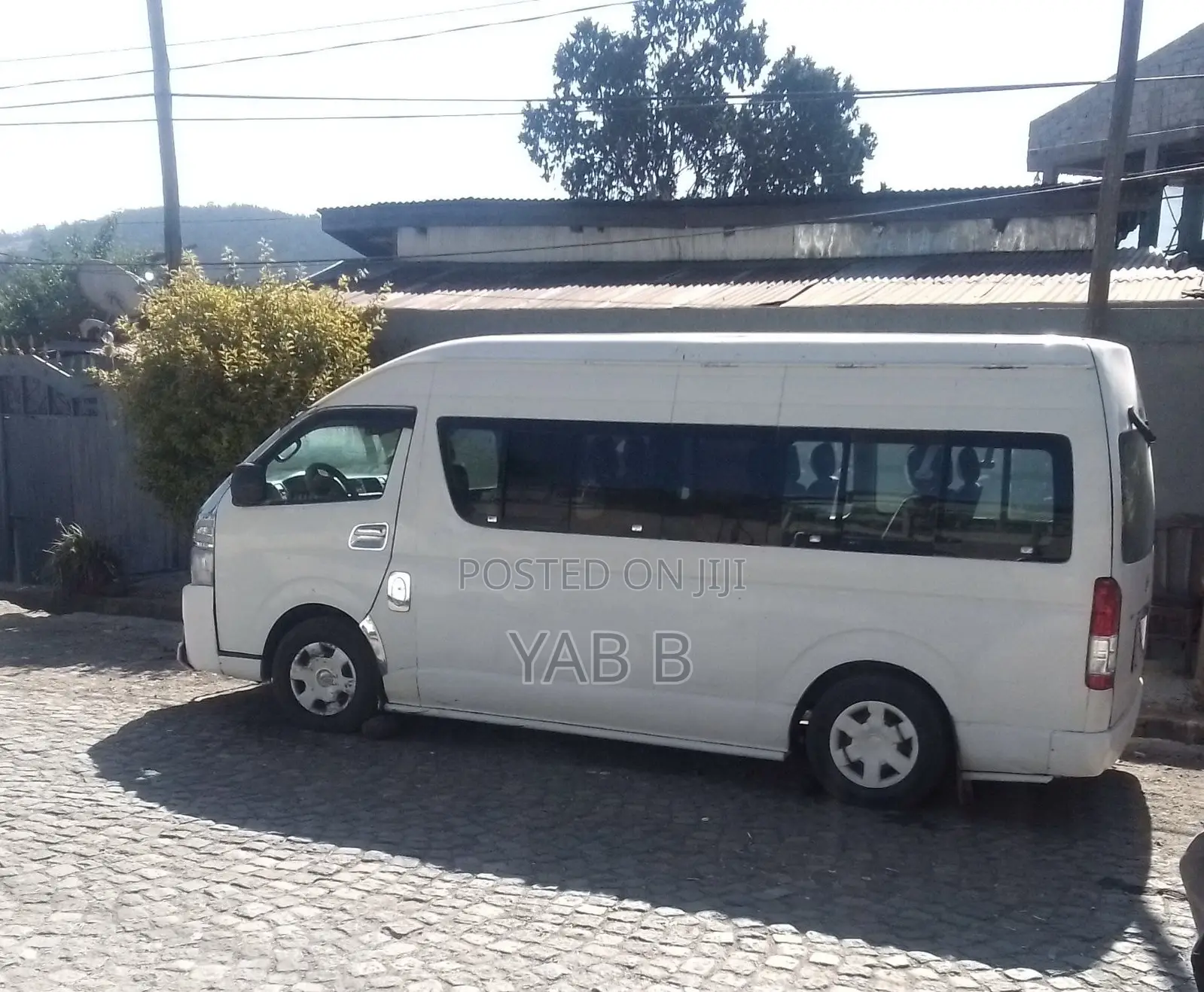 Toyota HiAce 2010 White