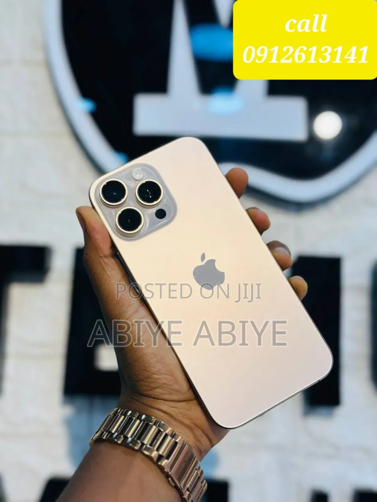 New Apple iPhone 16 Pro Max 256 GB Gold