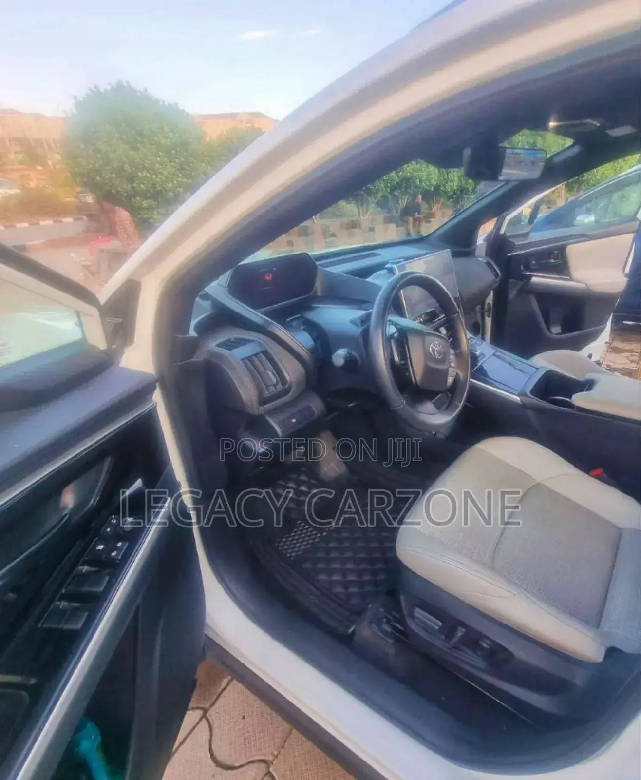 Toyota bZ4X 2023 White