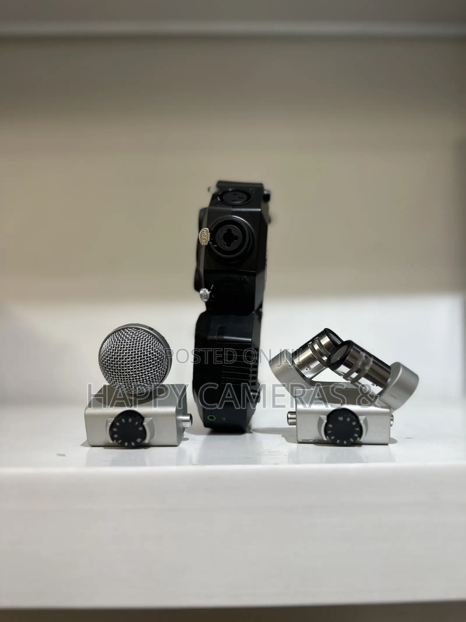 Zoom H8 8-Input / 12-Track Portable Handy Recorders