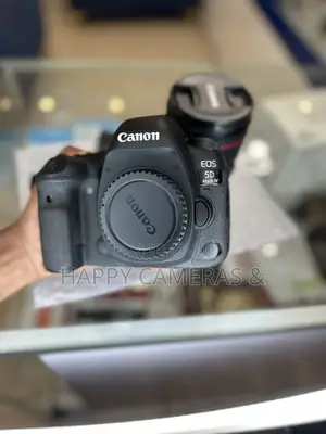 5d Mark Iv With 24-105mm Ll DSLR Cameras