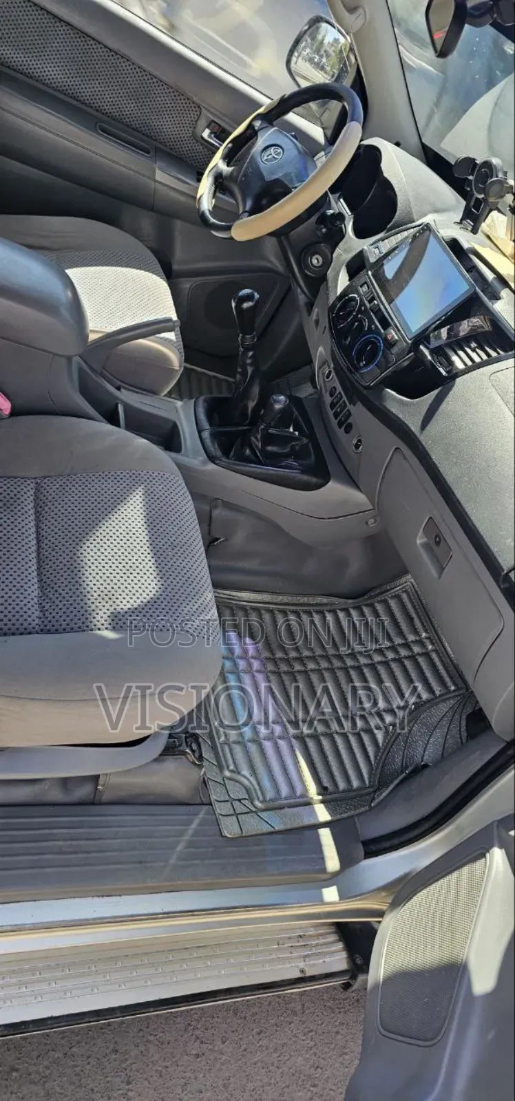 Toyota Hilux 2010 Silver