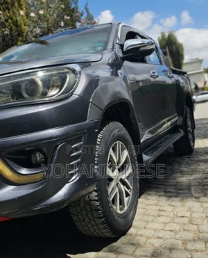Toyota Hilux 2017 Pearl