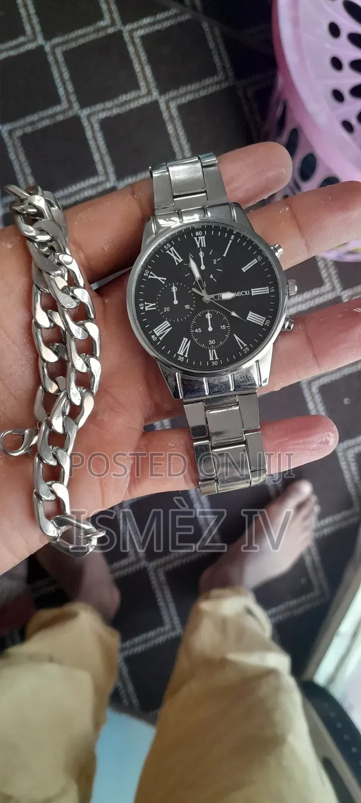 Watch (ሰዓት) Braclet (በቅናሽ)