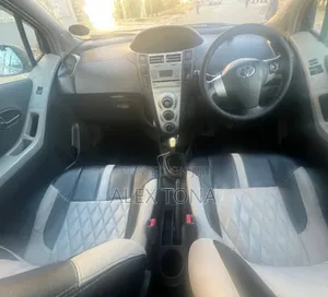 Toyota Yaris 2008 Gray