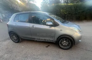 Toyota Yaris 2008 Gray