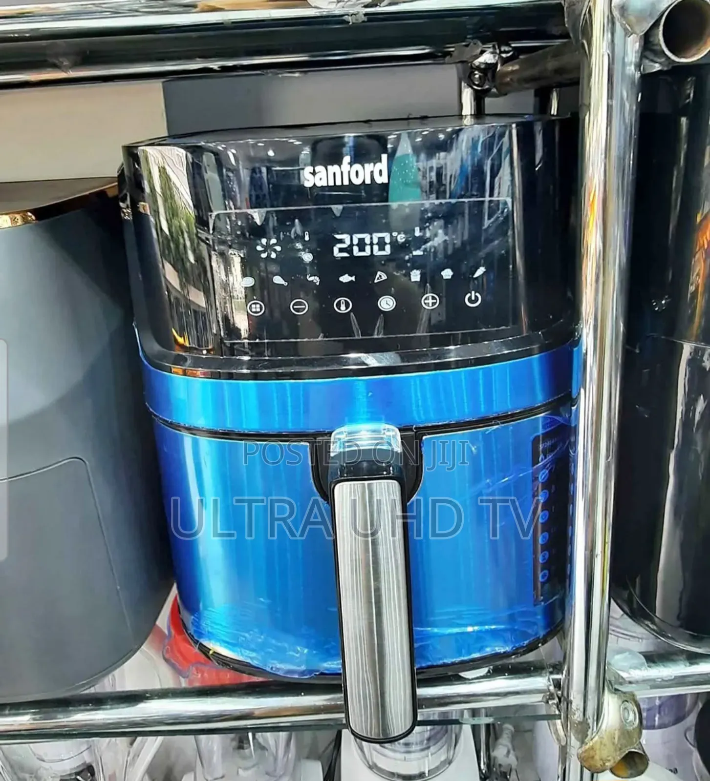 Sanford Digital Air Fryer. Features an Led Display With Touch