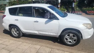 Toyota RAV4 2010 Ivory