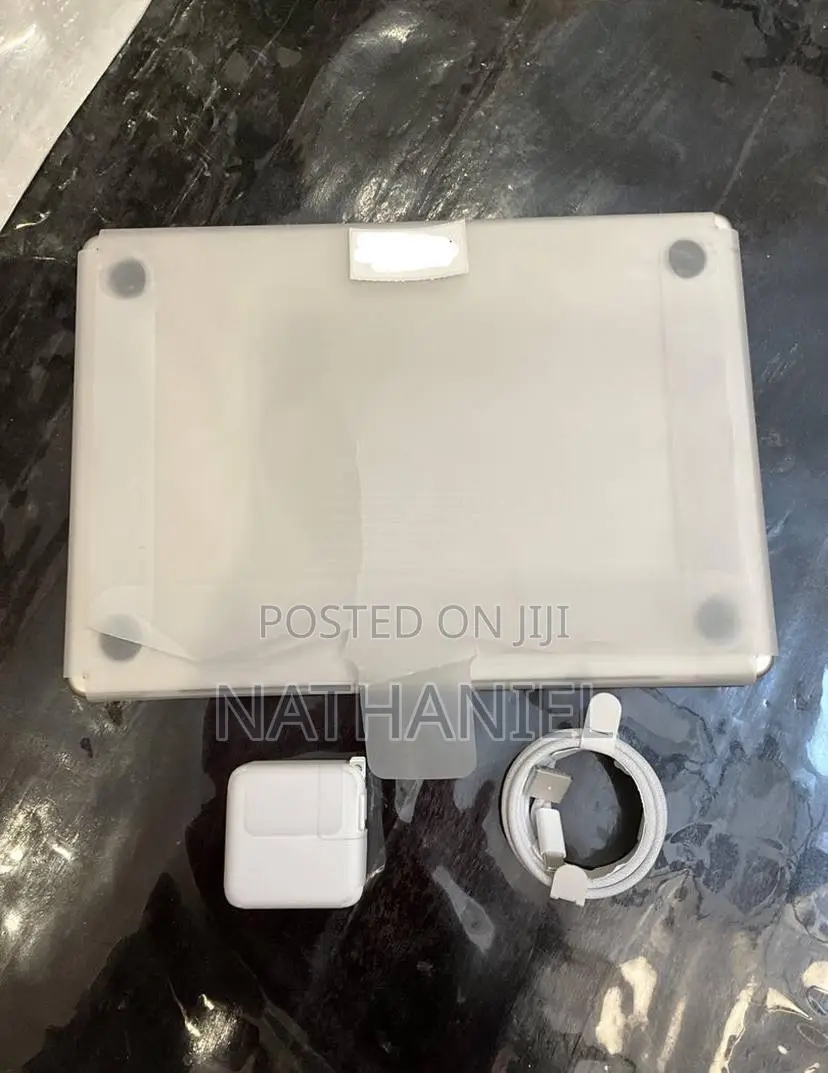 New Laptop Apple MacBook Air 2025 M4 13-Inch 16GB Apple M4 SSD 256GB