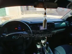 Toyota Tacoma TRD Off Road 2021 White