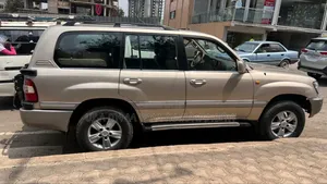 Toyota Land Cruiser 2005 Pink